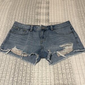 Lucky brand size 10/30 blue low-rise short jean shorts